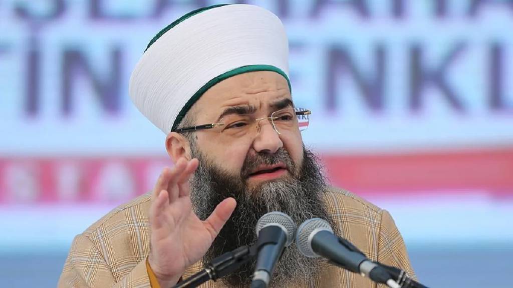 "Cübbeli Ahmet Hoca" olarak bilinen Ahmet Mahmut Ünlü'den saldırı sonrası ilk açıklama