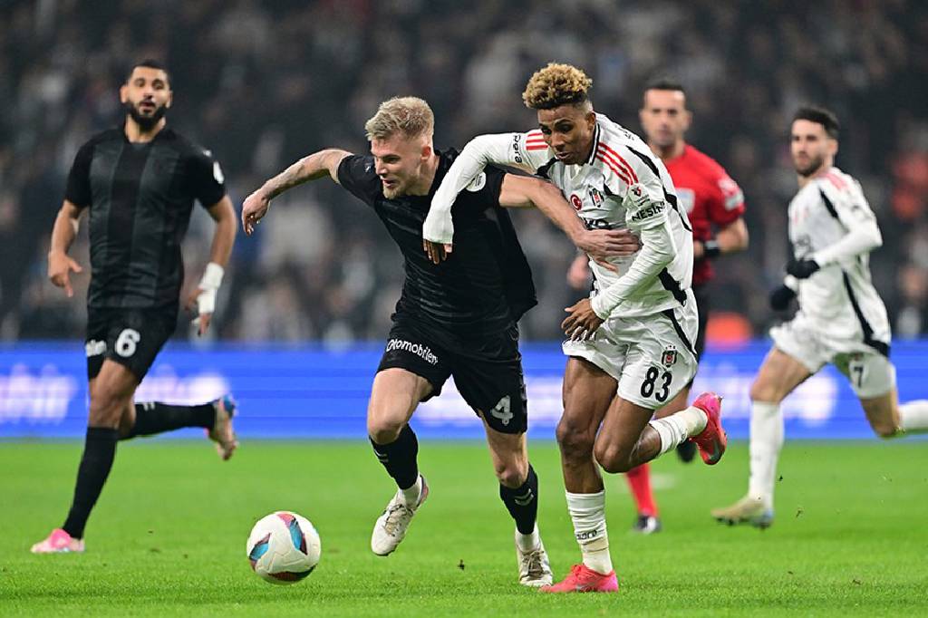 Beşiktaş, kendi evinde ağırladığı Samsunspor'la berabere kaldı