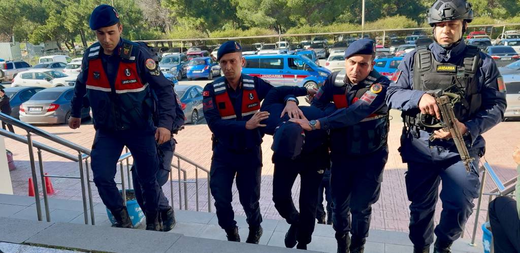 Interpol tarafından kırmızı bültenle aranıyordu! Bombalı eylemci Muğla'da yakalandı... 