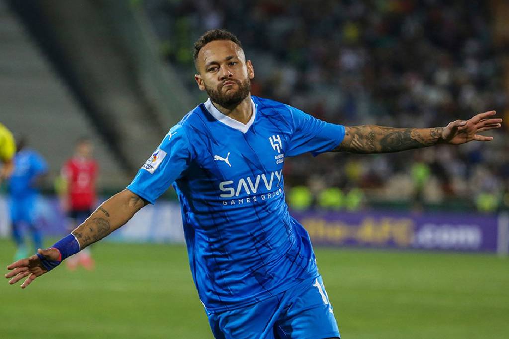 Brezilya'lı efsane Neymar, evine dönuyor