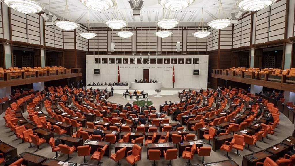 Bolu'daki yangın faciası gündemde! TBMM'de yoğun mesai başlıyor...