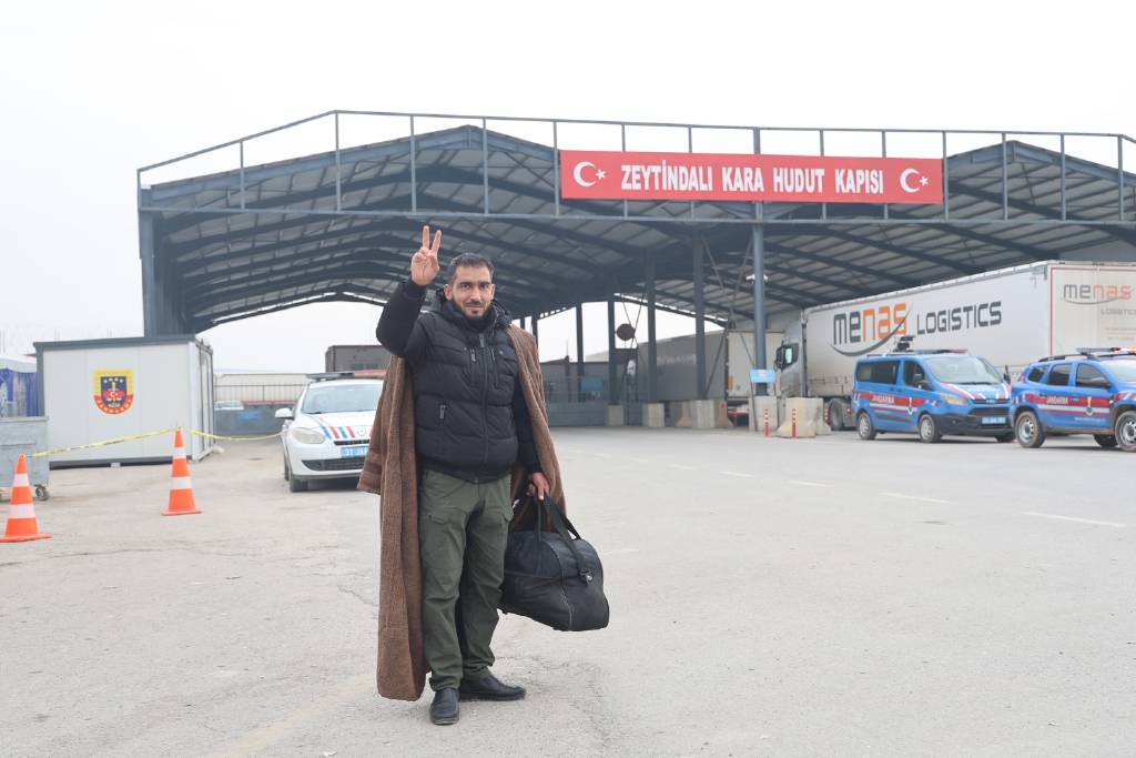 Suriyelilerin memleketlerine dönüşleri sürüyor...