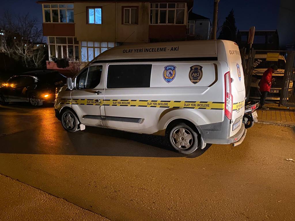 İstanbul’da korkunç olay! Pompalı tüfekle fotoğraf çektirirken, kazara arkadaşını öldürdü…