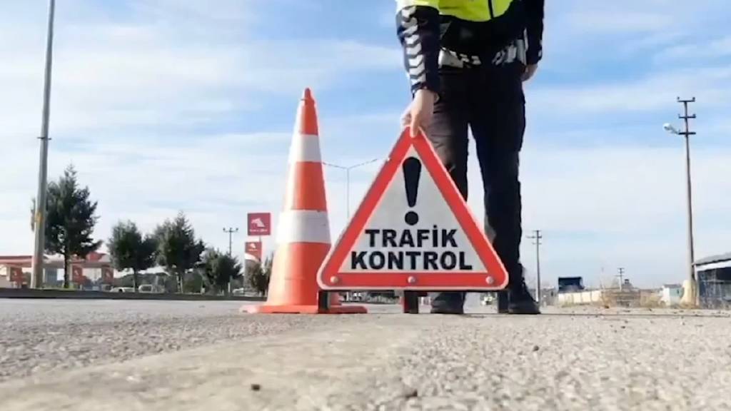 Bakan Yerlikaya duyurdu! Trafikte 2 Milyon 200 bin 922 araç denetlendi...