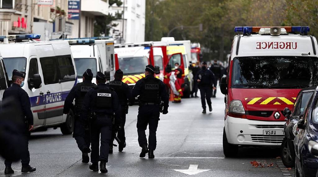 Paris’te, satırlı saldırı düzenleyen zanlıya 30 yıl hapis…