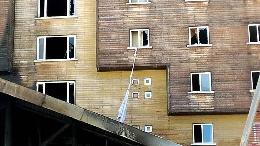 8 ihmal, 78 kişiye mezar oldu! Bolu'daki otel yangını faciasında ortaya çıkan ihmaller zinciri...