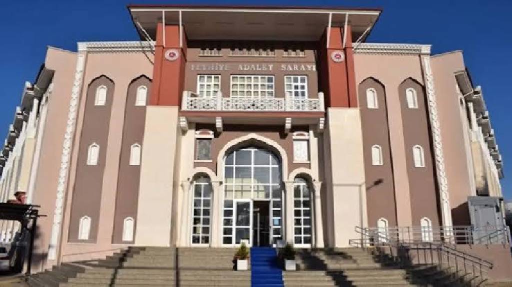 Fethiye'de, 19 yıl önce kaybolan kızı öldürdükleri iddia edilen 2 kişi tutuklandı…