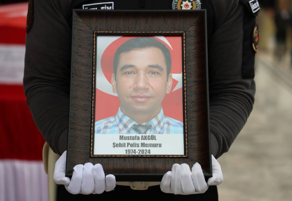‘Dur’ ihtarına uymadı! Adana'da polisi şehit eden uzman çavuşun, 9 yıl hapsi istendi…