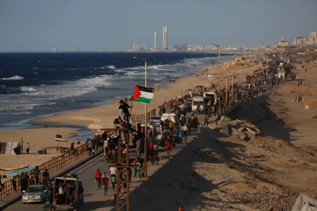 Gazze'ye dönüş sürüyor