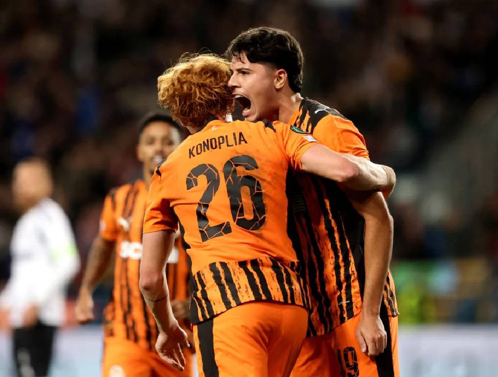 Arda Turan'la Shakhtar, Ukrayna'da zirvede