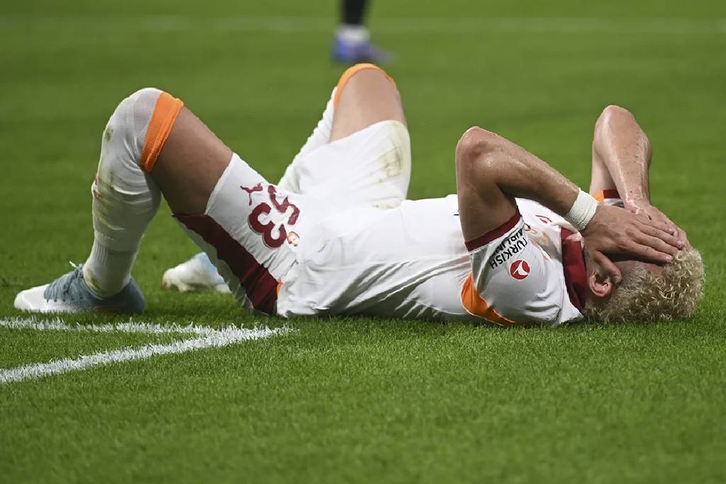 Galatasaray'a bir kötü haber daha: Barış Alper Yılmaz