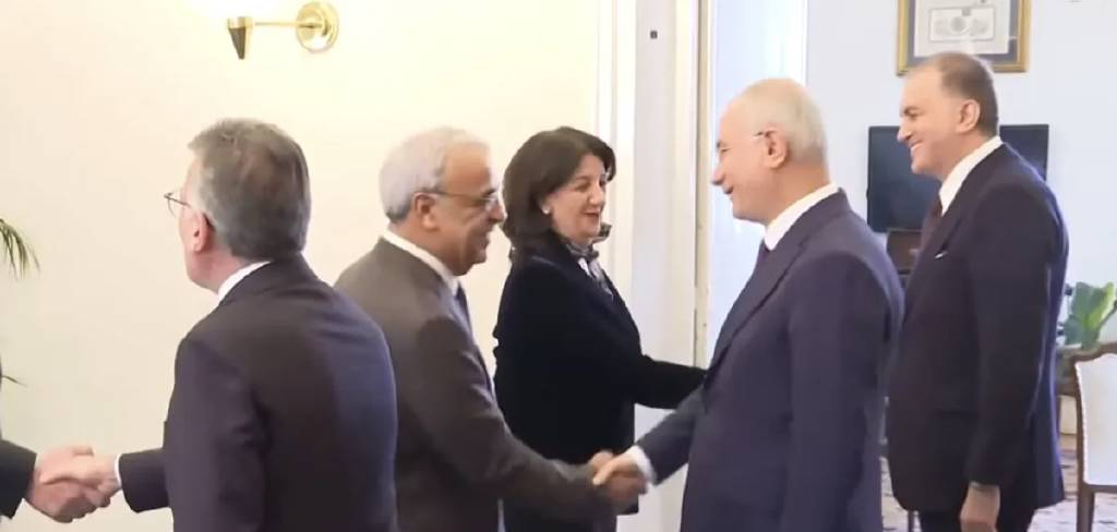 DEM Parti'den AK Parti'ye ziyaret