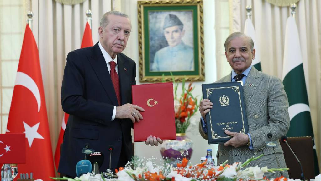 Türkiye ile Pakistan arasında 24 anlaşma imzalandı