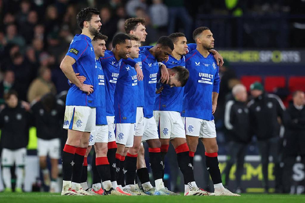 Fenerbahçe’nin rakibi Rangers, teknik direktör değişikliğine gitti