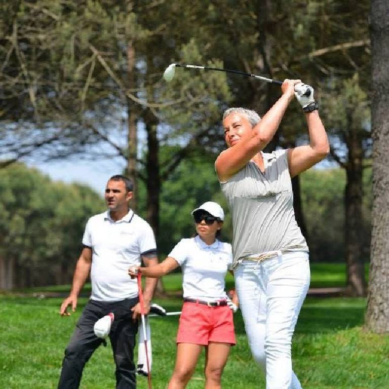 Ünlü golf oyuncusu iş kadını Beyhan Benardete, evinde ölü bulundu