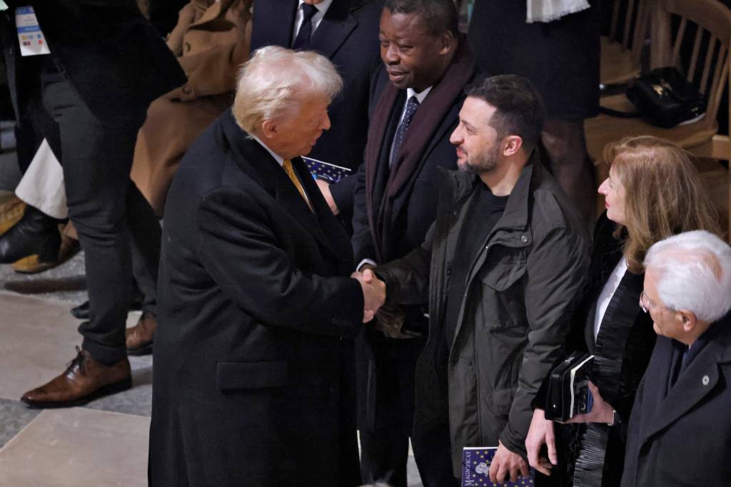 Trump'tan tehdit! ‘Diktatör Zelenskiy, hızlı davranmazsa elinde bir ülke bile kalmayacak’