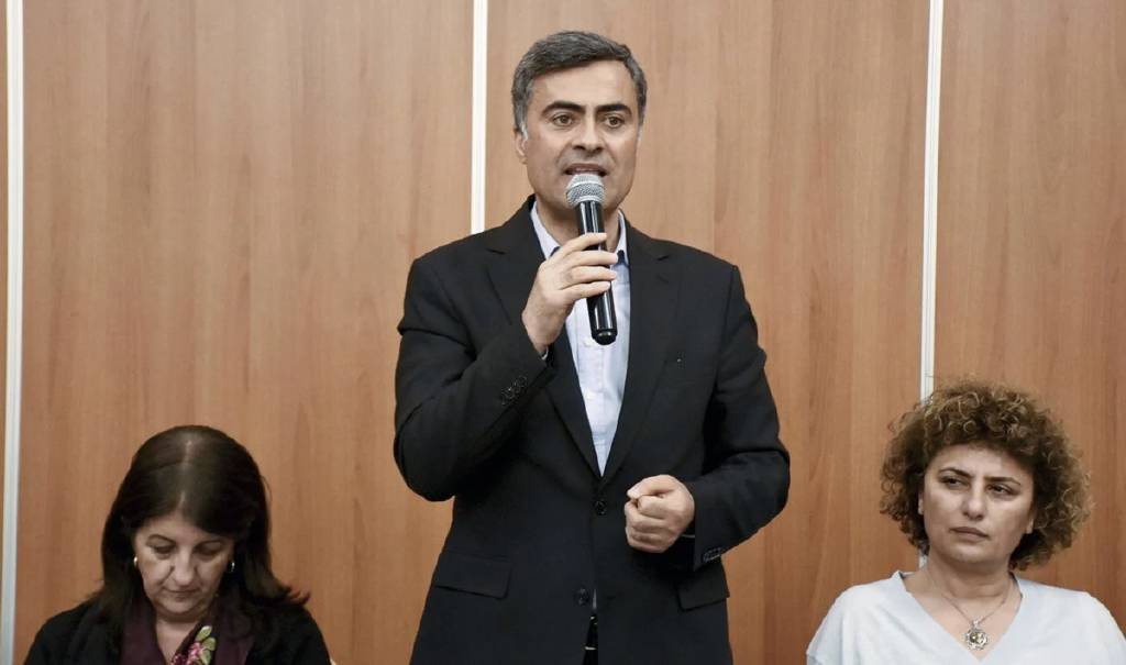 Van Büyükşehir Belediye Başkanı Abdullah Zeydan'a hapis cezası!