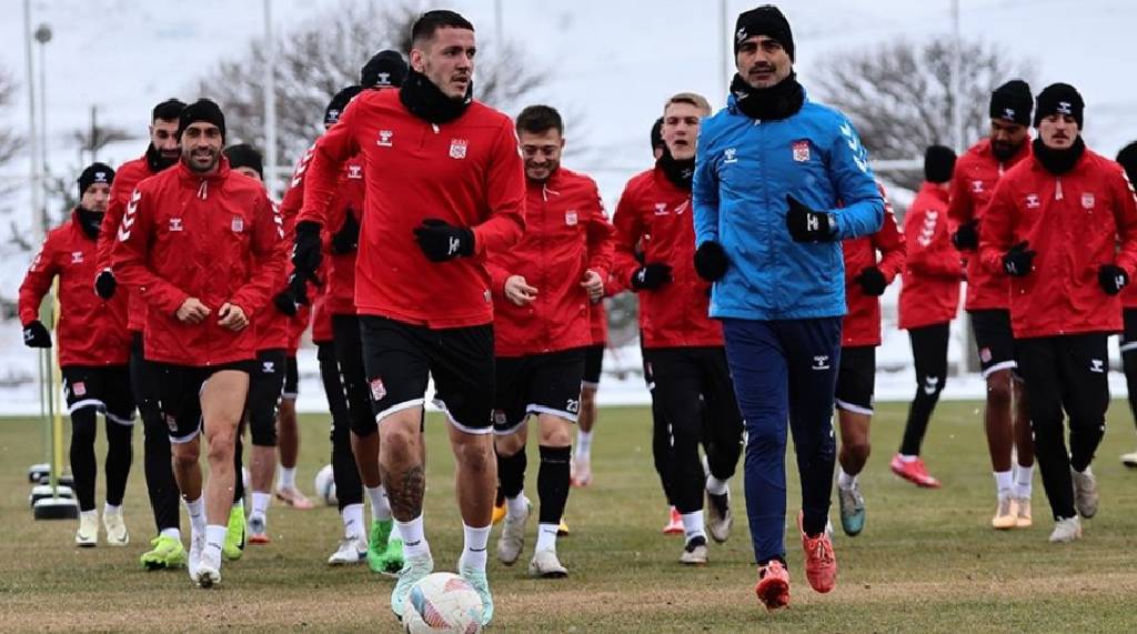 PFDK açıkladı! Sivasspor'a hükmen mağlubiyet cezası…
