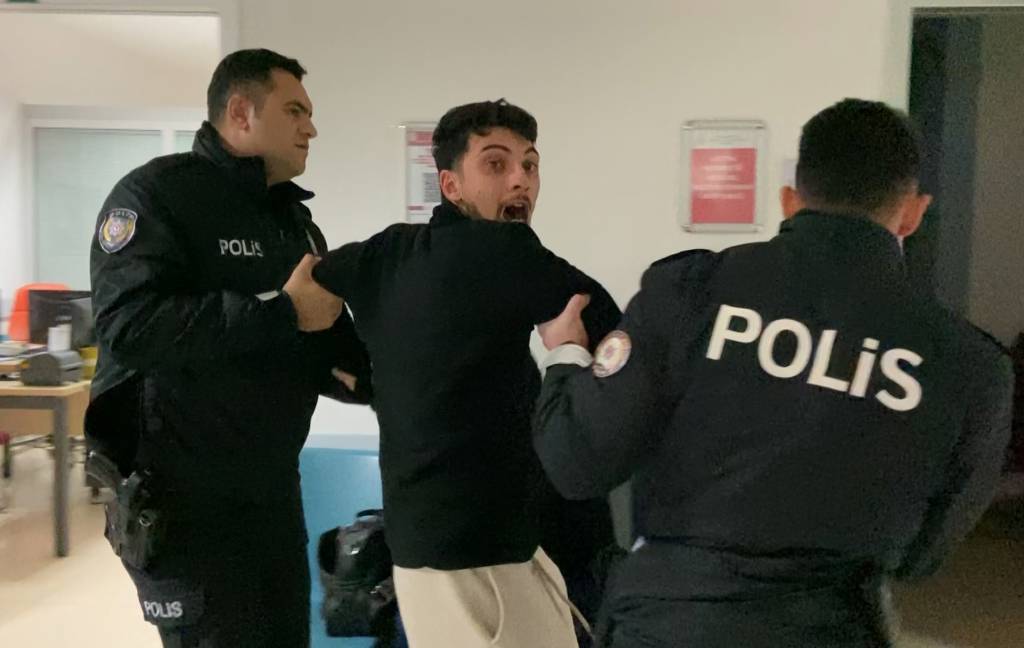 Aksaray'da alkollü sürücü, 2 hakimin aracına çarptı, kaçamadı…