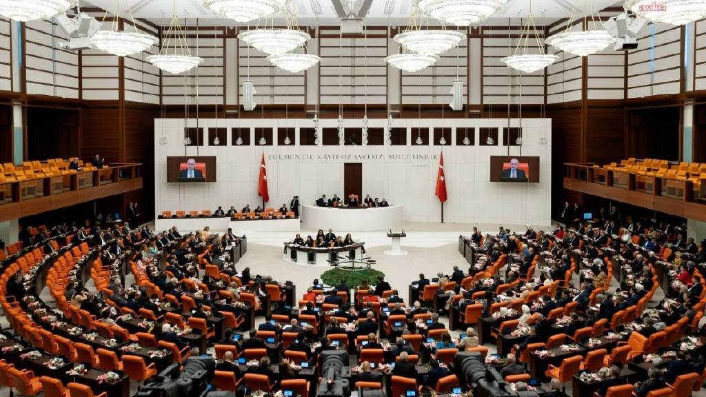 Adalet Akademisi Kanunu Teklifi, TBMM Genel Kurulu'nda! Hakim ve savcılar akademisyen olarak atanabilecek...
