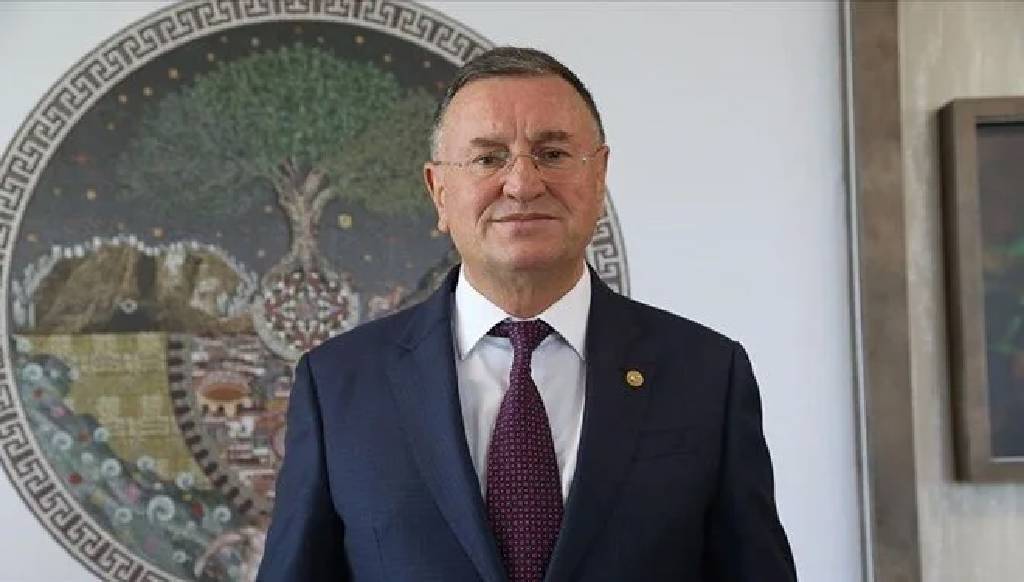 CHP'deki "şaibeli kurultay"ın iptali için dava açan Lütfü Savaş ifadeye çağrıldı