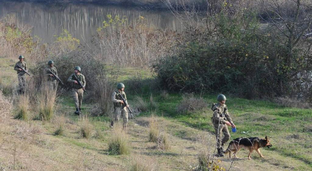 Yunanistan'a kaçmak isteyen PKK şüphelisi, sınırda yakalandı