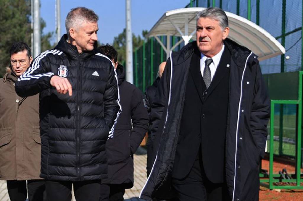 Sol bek takviyesi yapmak isteyen Beşiktaş’ta çalışmalar hız kesmeden devam ediyor