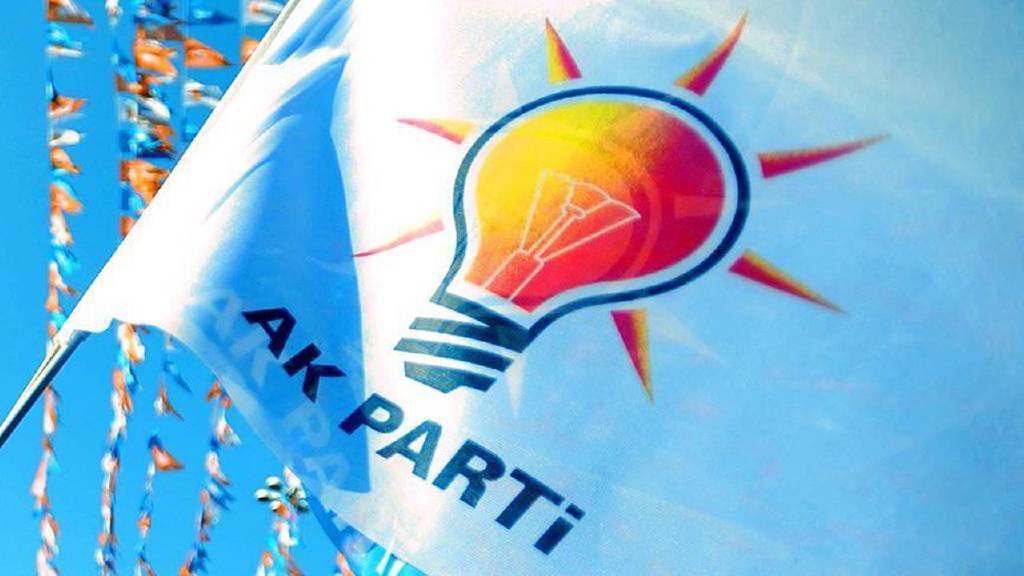 AK Parti'de genel başkan yardımcılığı sayısı 19'a yükseldi