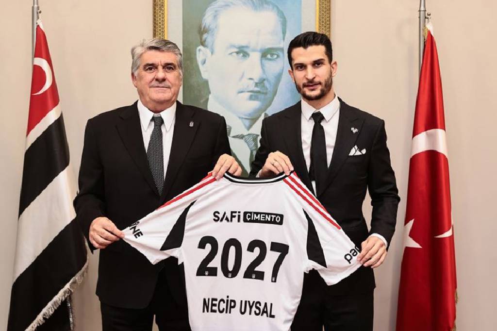 Beşiktaş, hem tecrübeli kaptanı hem de genç yeteneği ile sözleşme yeniledi