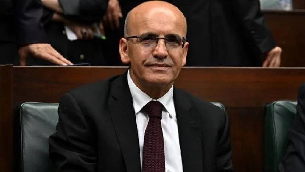 Bakan Şimşek'ten piyasalara mesaj: Ekonomik program kararlılıkla devam ediyor