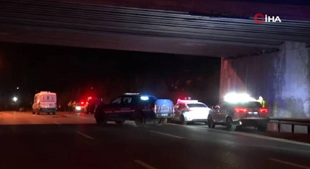 Ankara'da yola atlayan alkollü adam, otomobil çarpması sonucu öldü