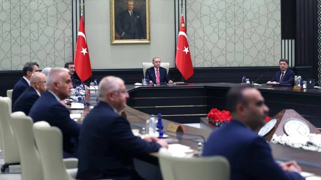 Kabine bugün toplanıyor! Gündemde hangi konular var?