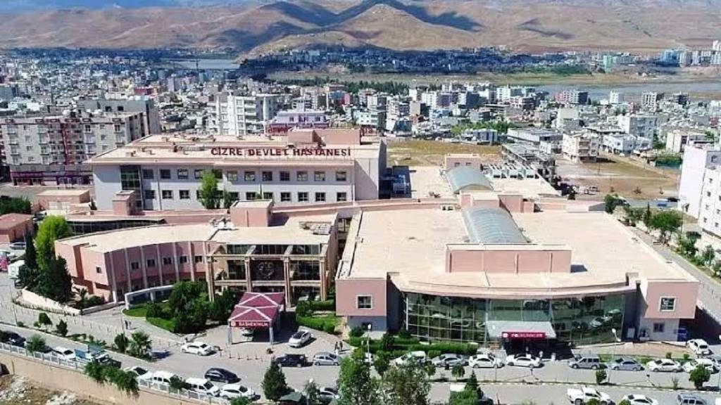 Eşini öldüren cani koca, arazide saklanırken yakalandı