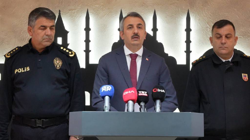 Göç rotası olmaktan çıktı! Türkiye, Yunanistan sınırına duvar örüyor…