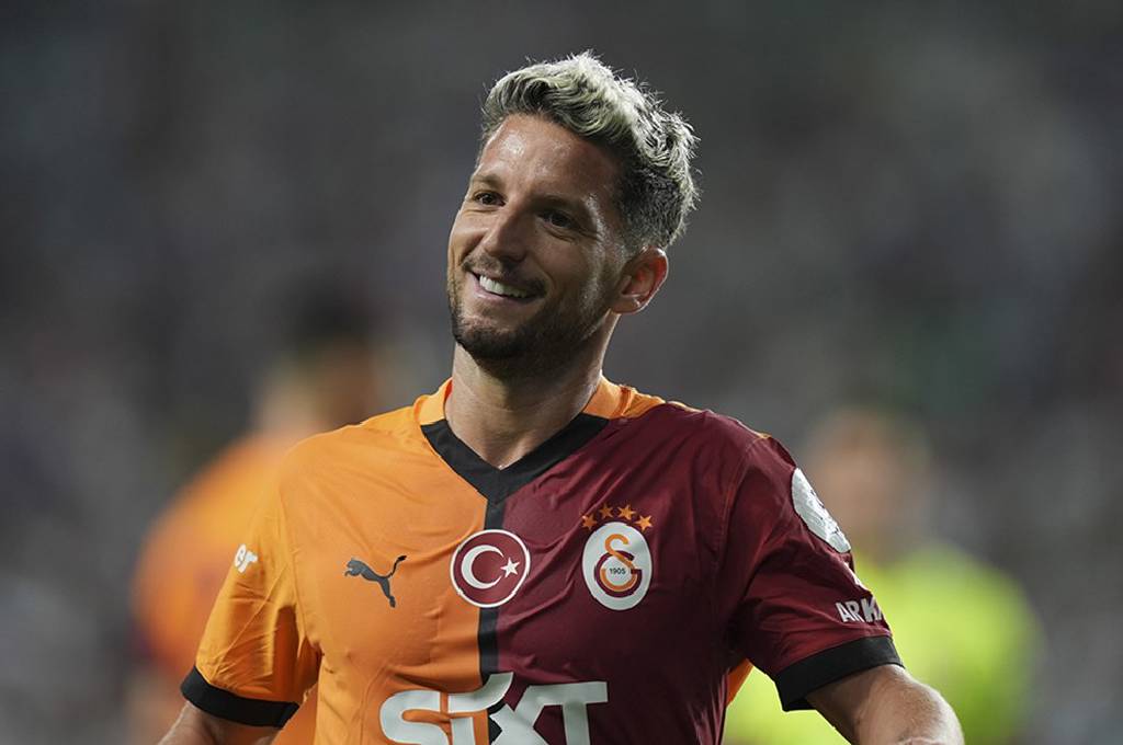 Mertens'in eşinin İstanbul’da kalma isteği kararını etkileyebilir