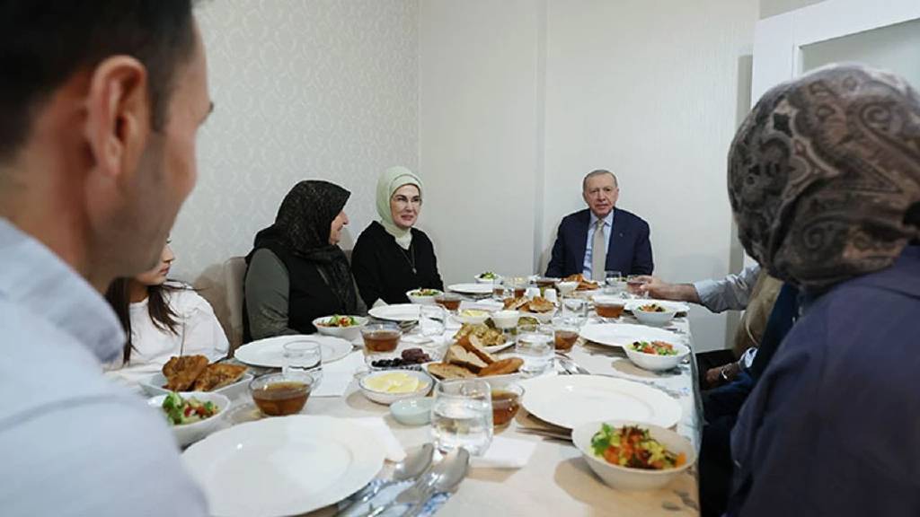 Cumhurbaşkanı Erdoğan, Fidan ailesinin iftar sofralarına katıldı