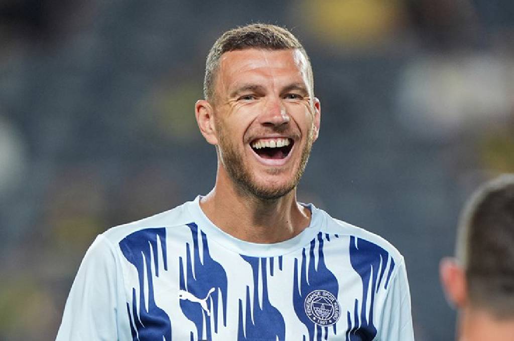 Dzeko, Jose Mourinho’dan özel bir istekte bulundu