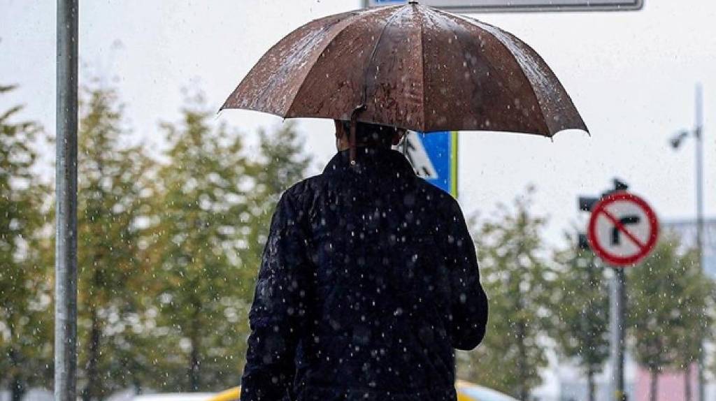 Yine üşüyeceğiz! Hava sıcaklıkları bugünden itibaren azalacak…