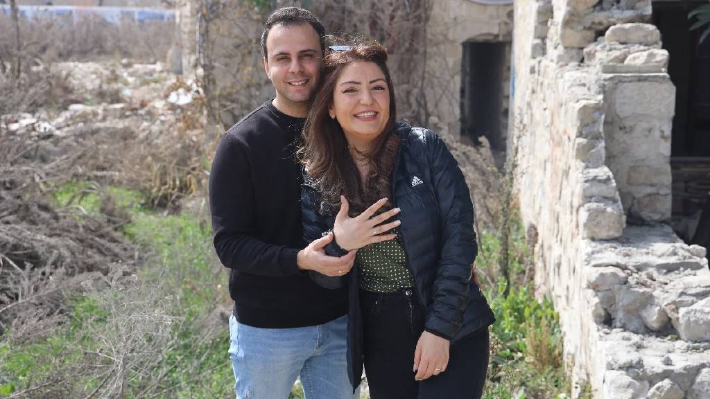 Enkaz üzerinde gelen evlilik teklifi duygulandırdı...