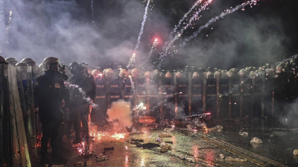 Ekrem İmamoğlu eylemleri sürüyor… İstanbul'daki gösterilere ilişkin 198 kişi tutuklandı!