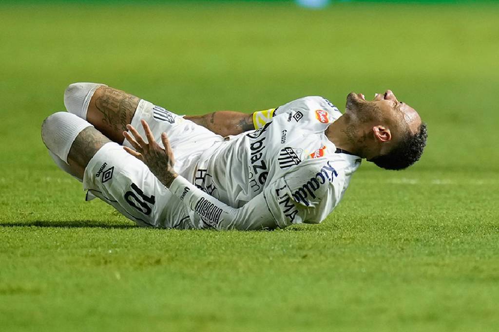  Neymar, sakatlığı nedeniyle milli takımdan çıkartıldı