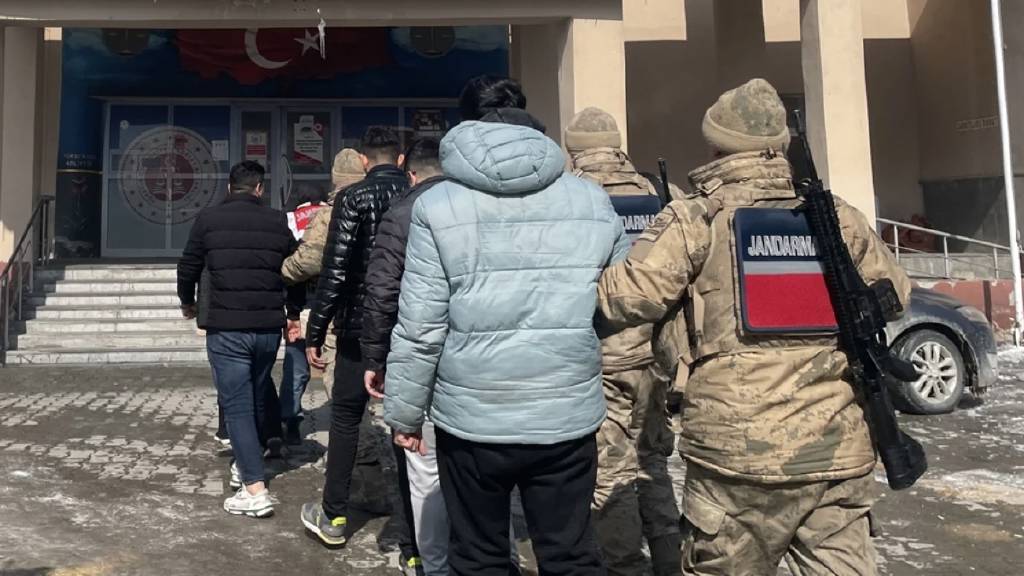 Hakkari'de 68 milyon liralık dolandırıcılık operasyonu!