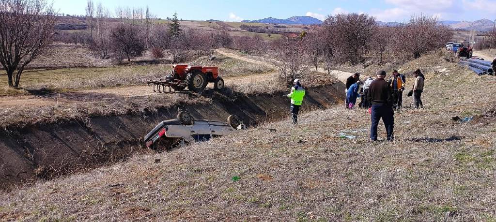 Isparta’da feci kaza! Çarptığı yaya, kanala düşüp öldü