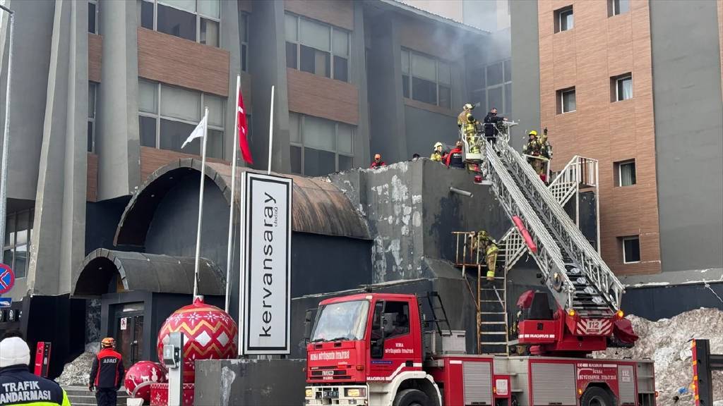 Otel yangınında can kaybı 2'ye yükseldi: Şampiyon kayakçı Berkin Usta hayatını kaybetti