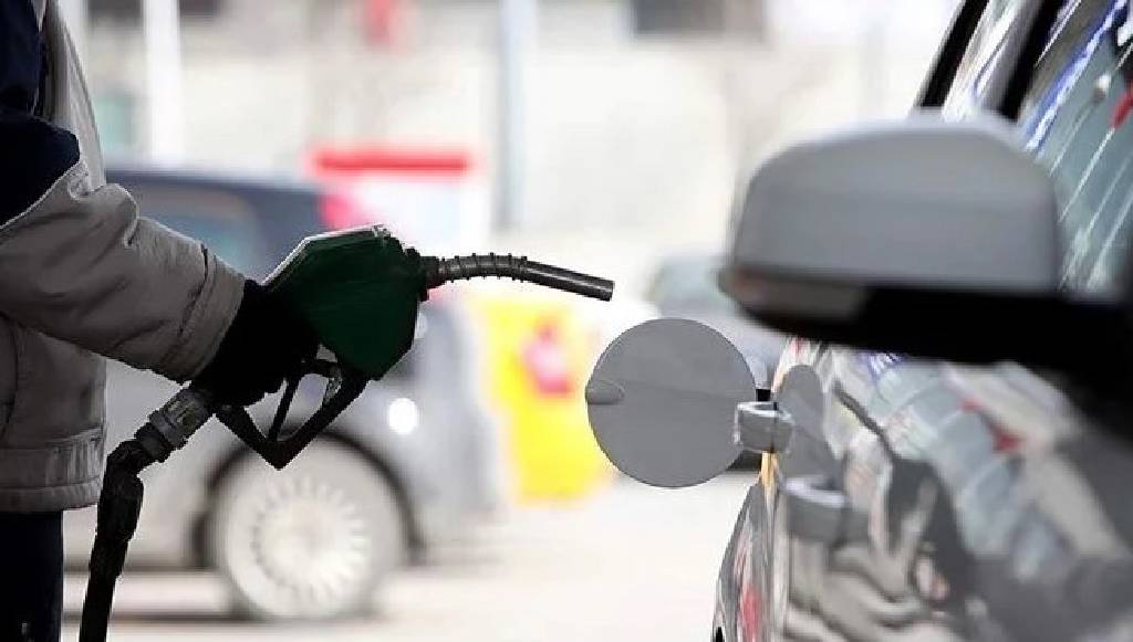 3 ayın en düşük seviyesini görmüştü! Benzine indirim geldi…