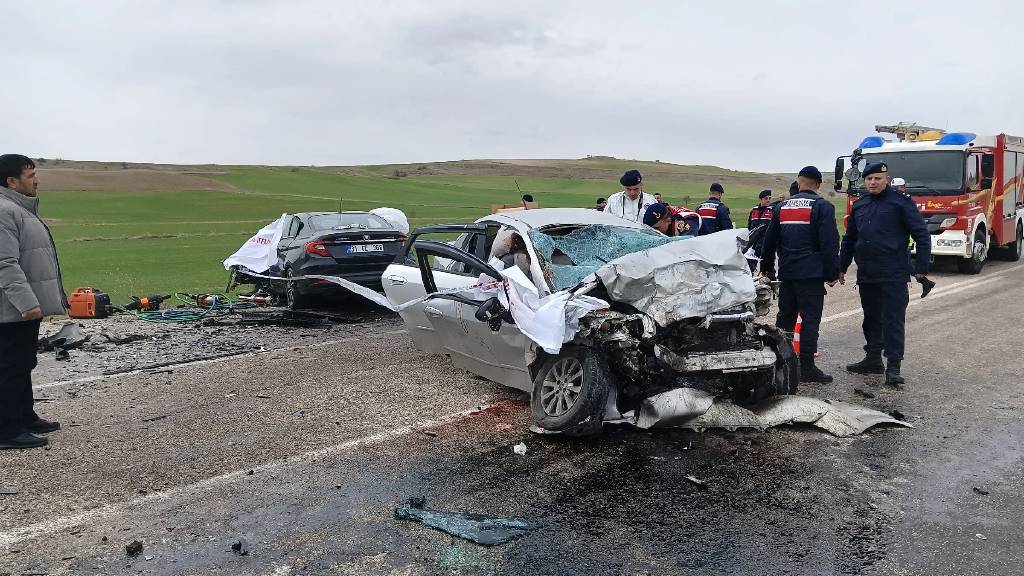 Ankara'da katliam gibi kaza! 6 kişi hayatını kaybetti, 3 kişi ağır yaralı