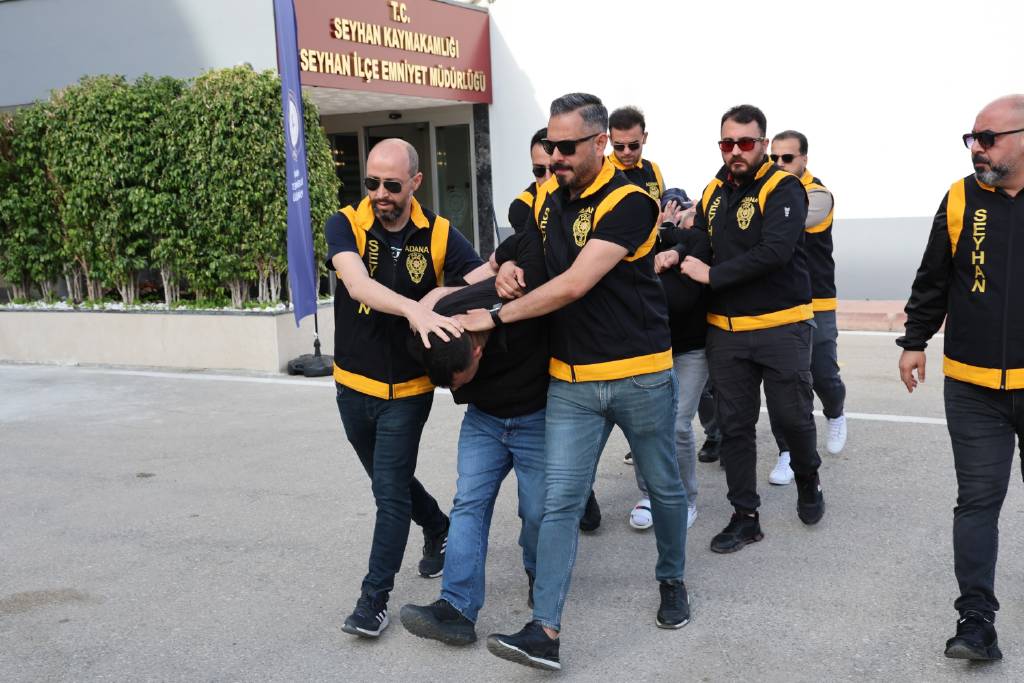 Vefa borcuna karşılık ev kurşunladı: 3 tutuklama