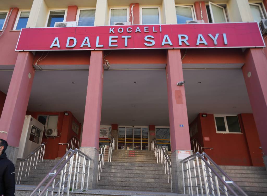 Kocaeli'de annesini bıçaklayan sanığa, 13 yıl 4 ay hapis! 