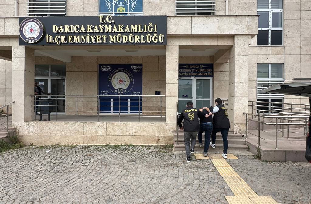 ‘Seni emekli olduğunda bulacağım’ diyerek, polisi tehdit etmişti… Yakalandı!