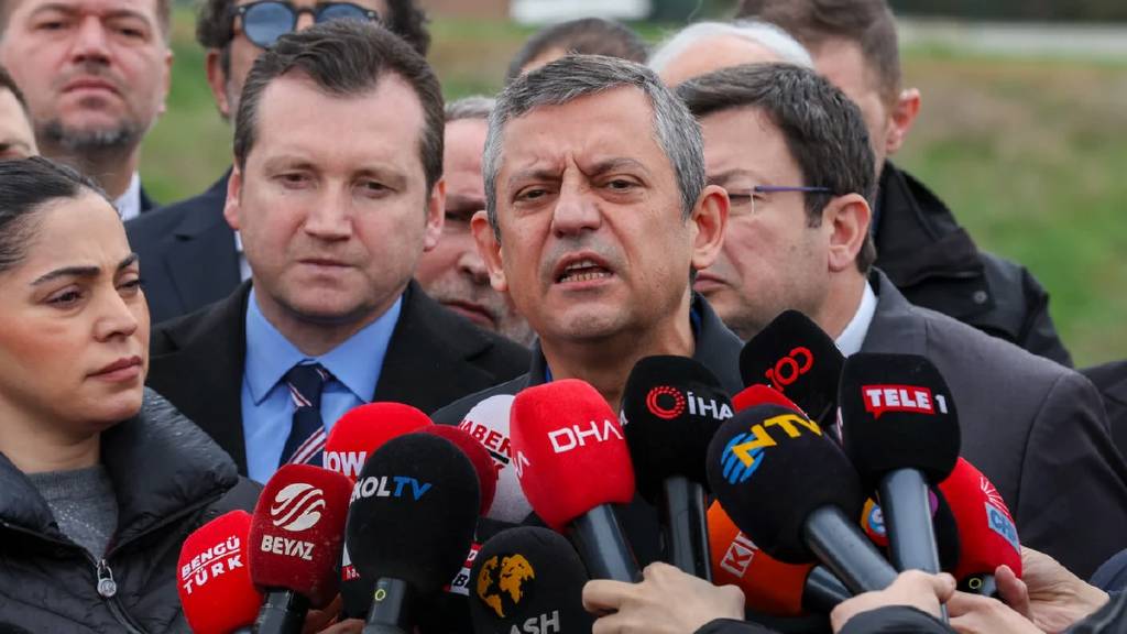 Özel, İmamoğlu'nu ziyaret etti! "3 tane aslanla görüştüm"